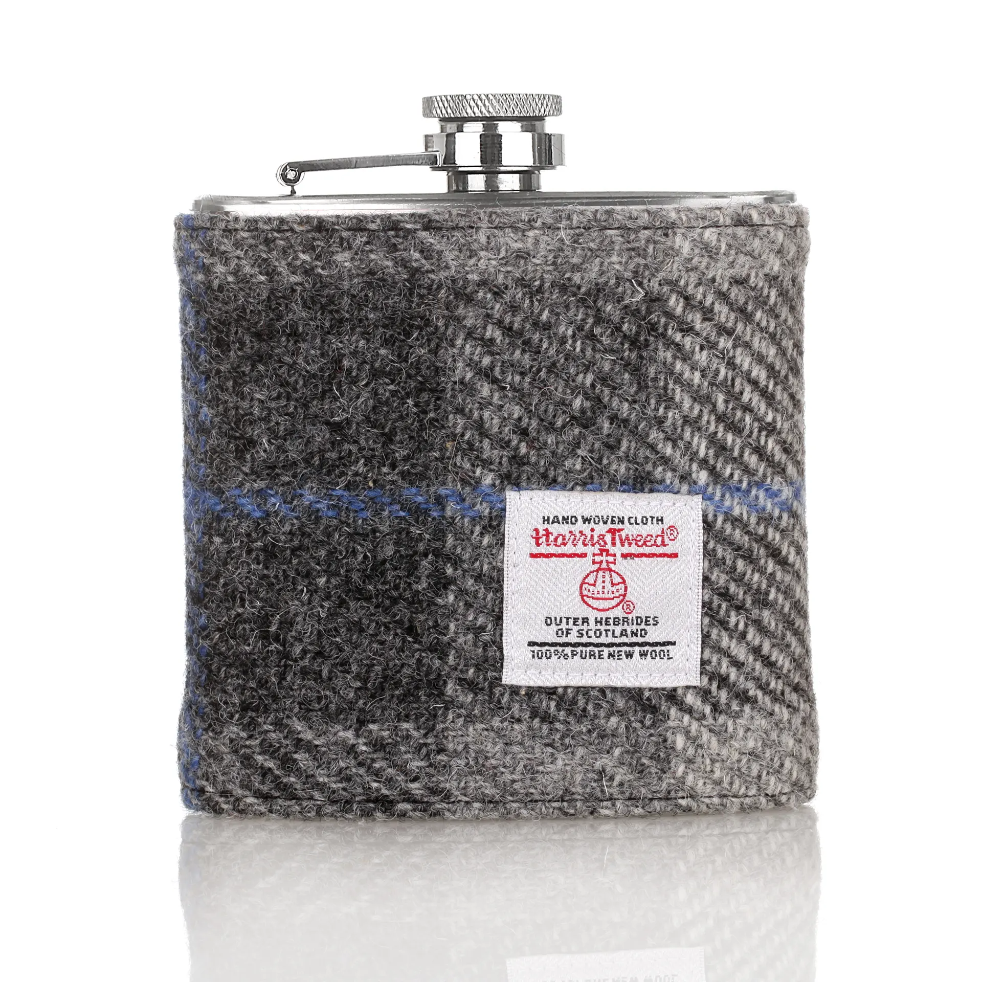 Harris Tweed Flachmann aus Schottland in Grey & Blue Tartan Harris Tweed Flachmann aus Schottland in Grey & Blue Tartan