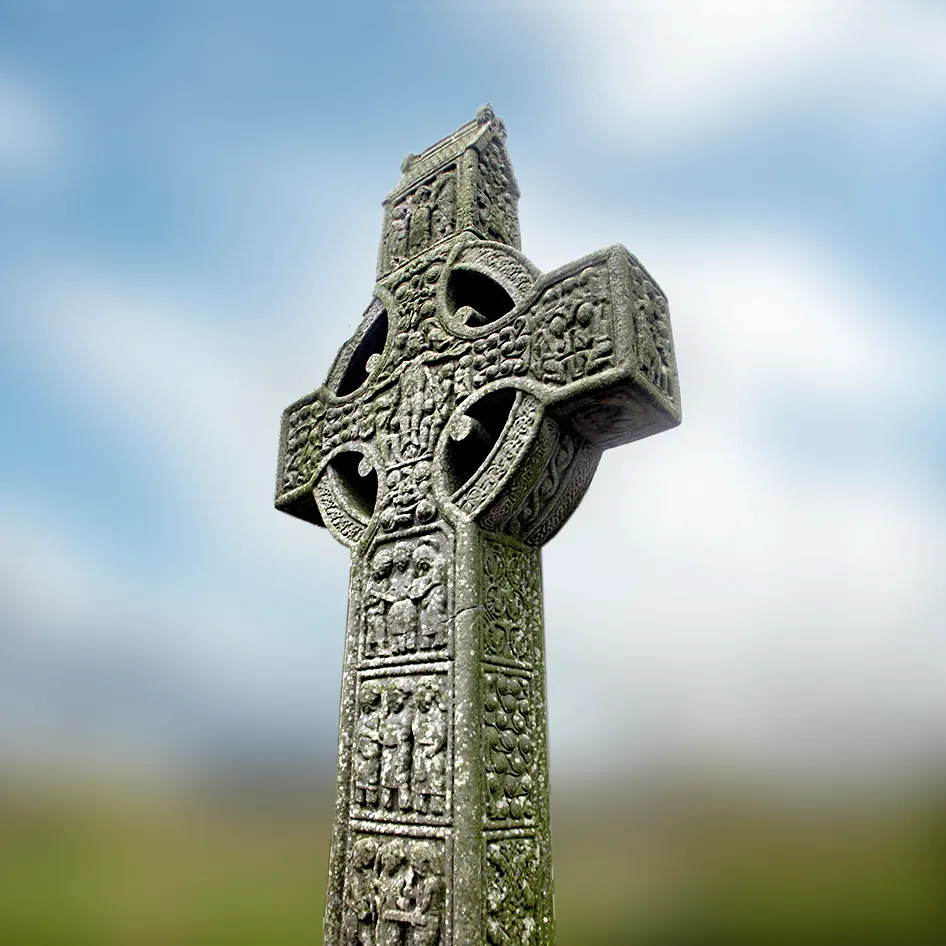 Muiredach’s High Cross of Monasterboice - keltisches Kreuz mit irischem Torf - Handgefertigt in Irland