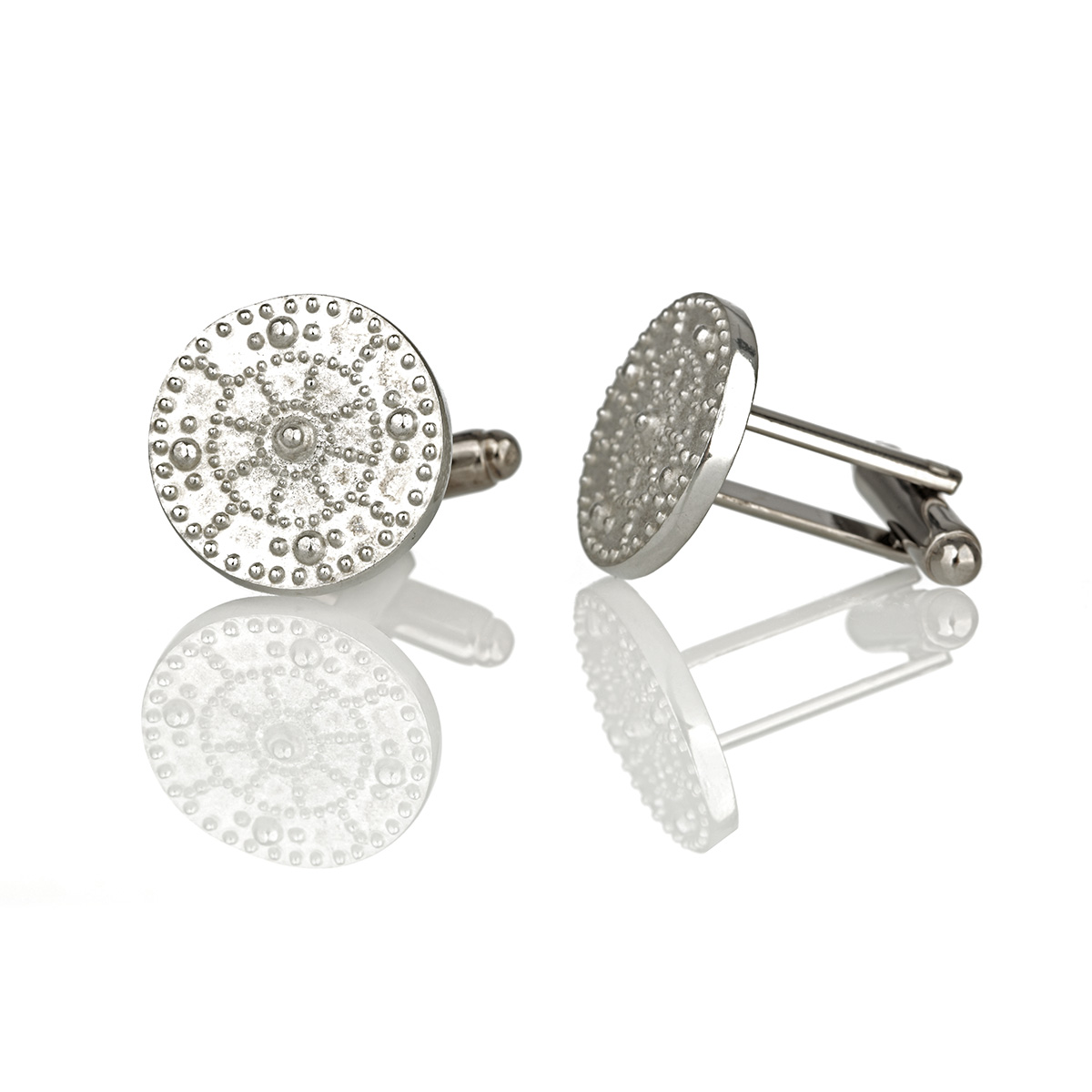 manschettenknopf-cufflink-keltisch-schottland-002 Polierte schottische Manschettenknöpfe in Form eines Schildes