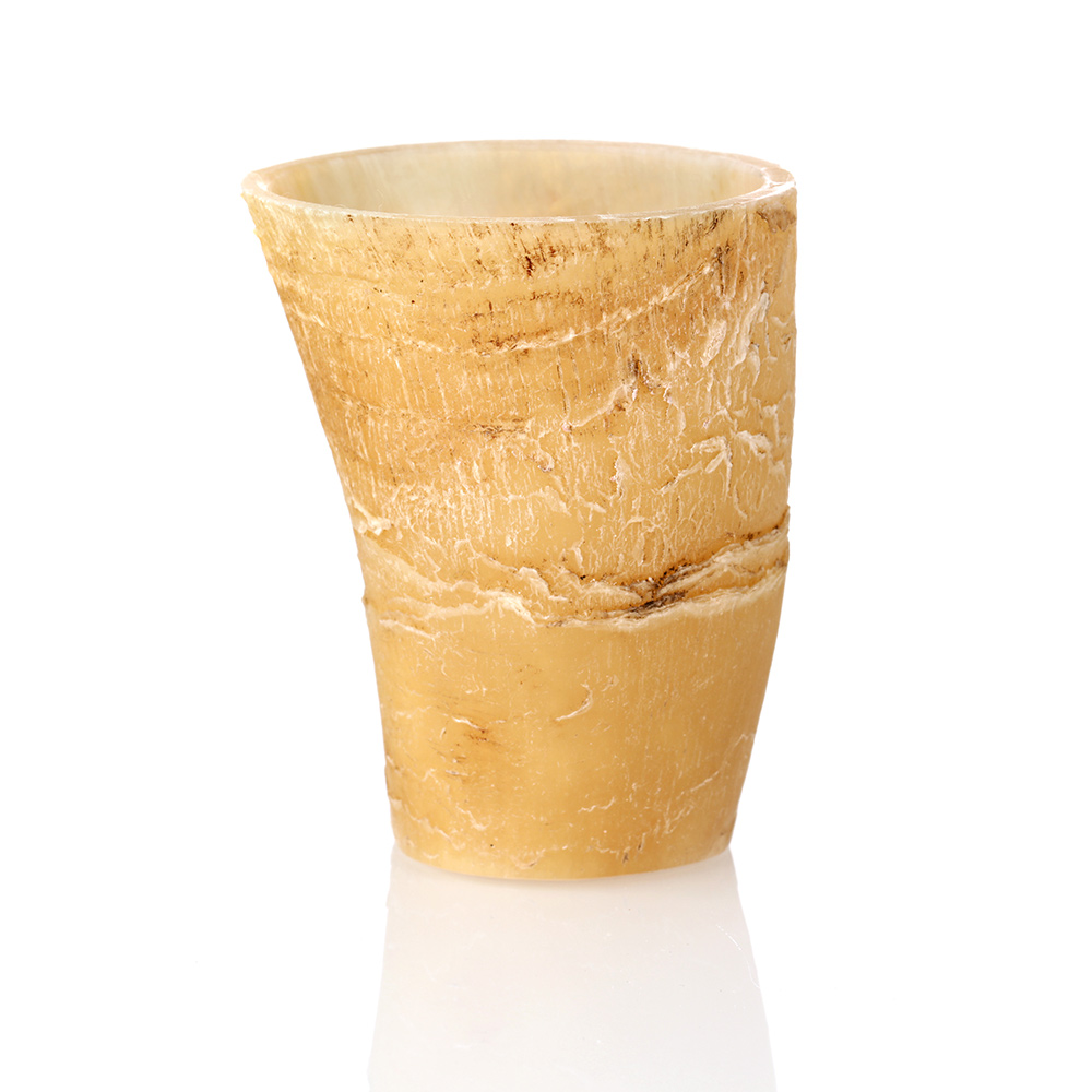 shot-becher-glas-horn-natur-005 Uriger Shotbecher / Schnapsbecher aus Rinderhorn - 0,05 l - Wikinger Becher natur / roh