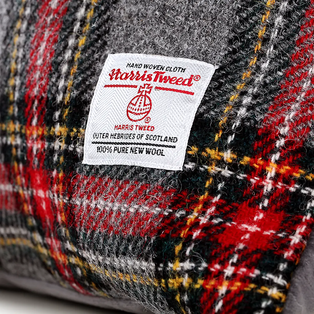 Harris Tweed Kissen aus Schottland - Grey & Red Tartan - 25 x 45 cm