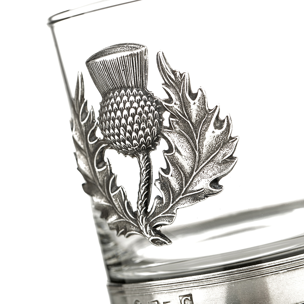Handgefertigtes Scottish Thistle Tumbler - Handgefertigtes Whisky Glas mit schottischer Distel aus Zinn