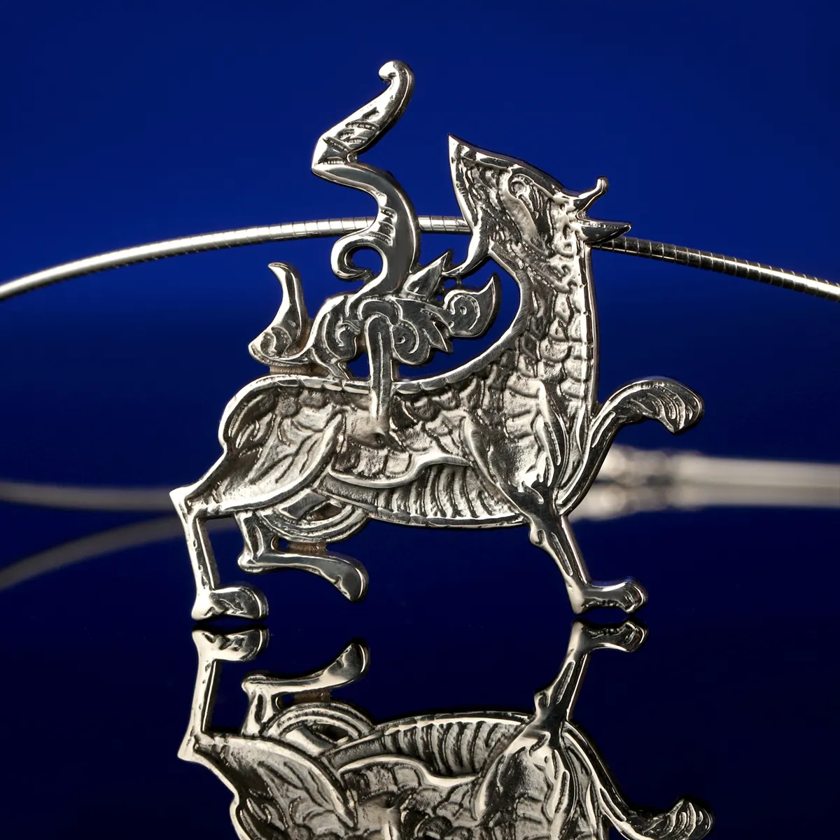 kette-anhaenger-maes-howe-drache-orkney-009