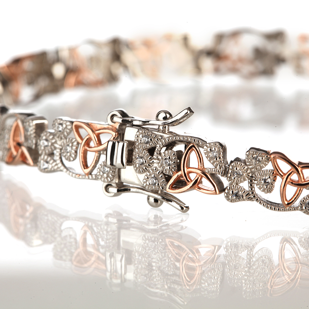 armband-shamrock-trinity-triskele-kleeblatt-irland-003 Crystal Trinity Shamrock - Keltisches Armband aus Irland - Silber mit Kristall & Rotgold