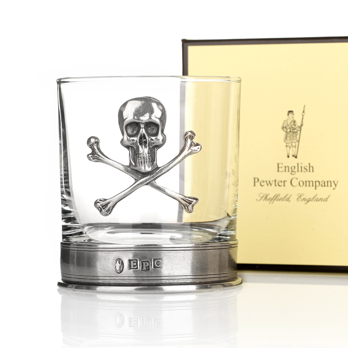 Skull & Crossbones Tumbler - Handgefertigtes Whisky Glas mit Totenkopf aus Zinn