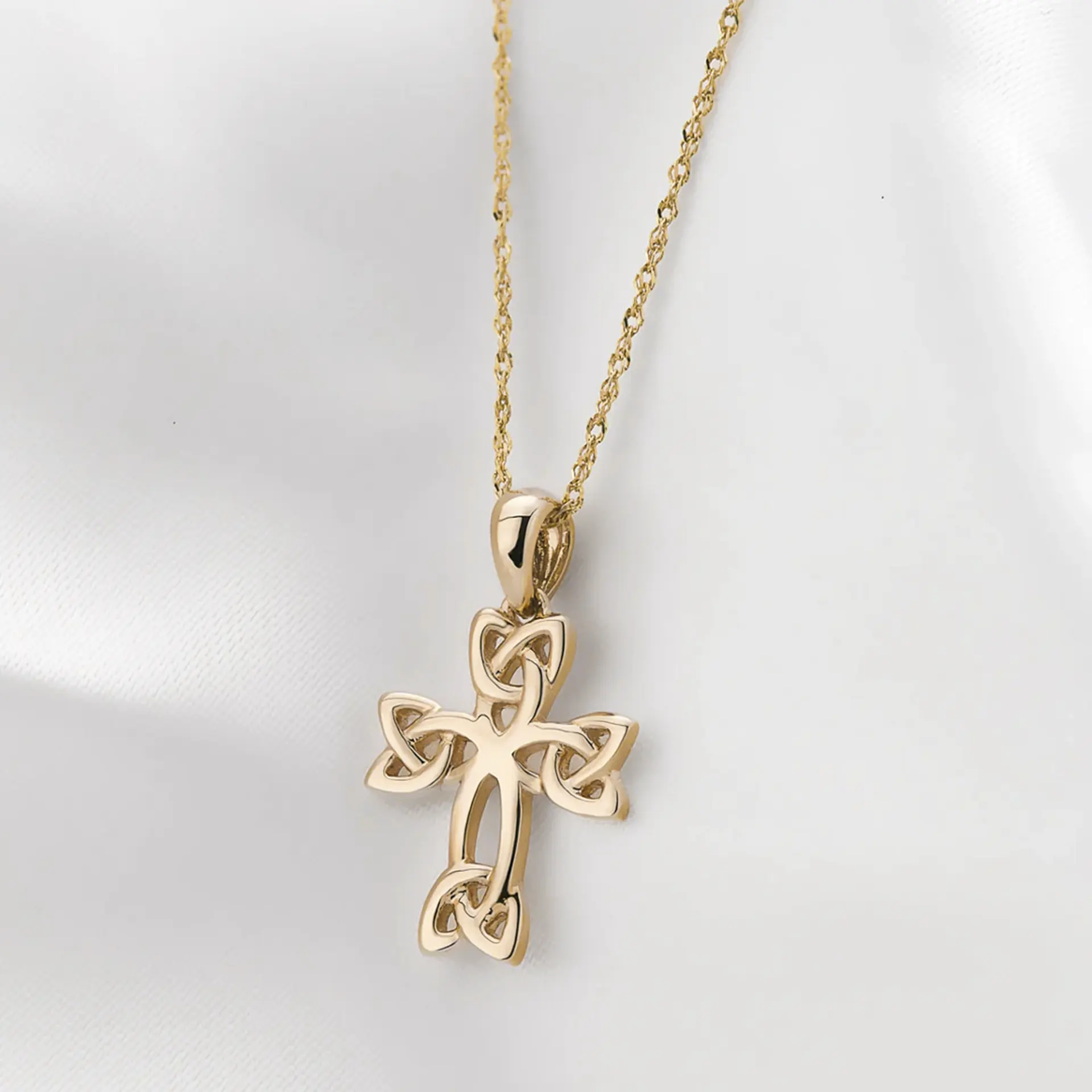 Keltisches Kreuz aus 10K Gold mit Trinity-Knoten - Handgefertigt in Irland