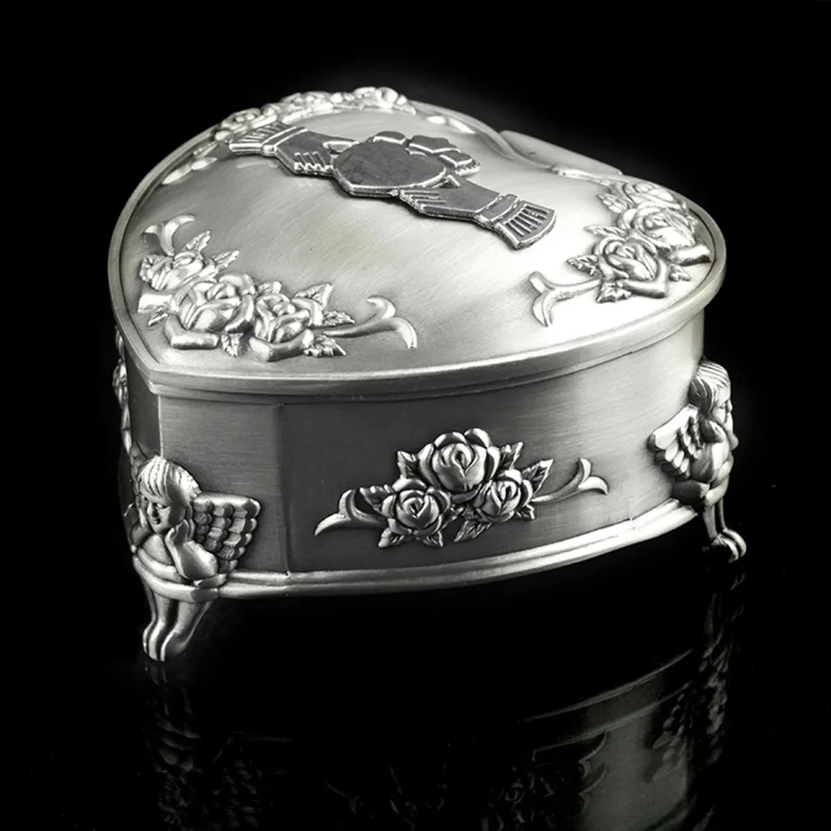 Claddagh-Schmuckschtulle-Irland-keltisch-Silber-Zinn-012 Irische Claddagh Schmuckschatulle in Herzform - verziert mit Engeln & Rosen