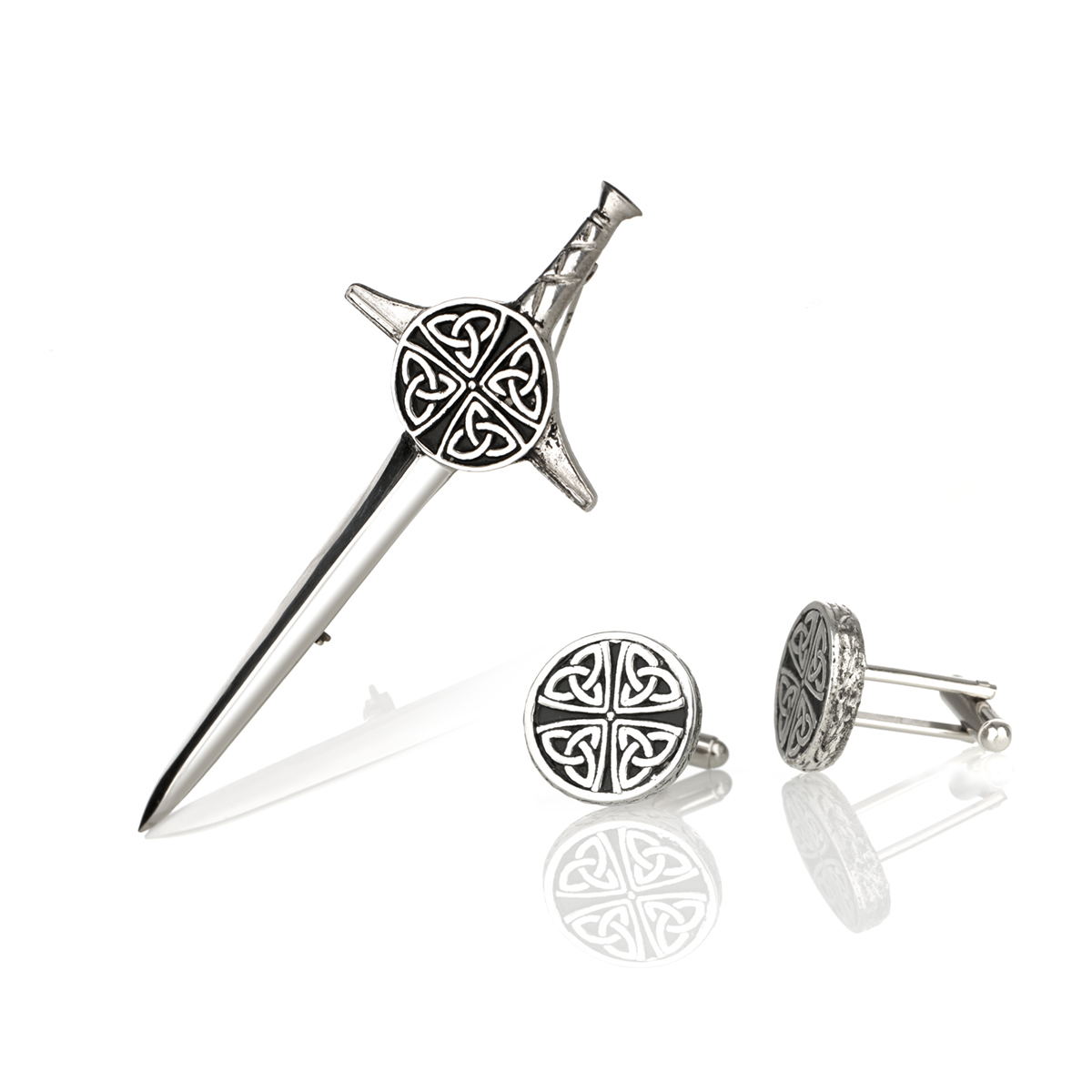 kilt-pin-sword-keltisch-celtic-set-002a Celtic Triskele - Highland Kiltpin & Manschettenknöpfe Set aus Schottland