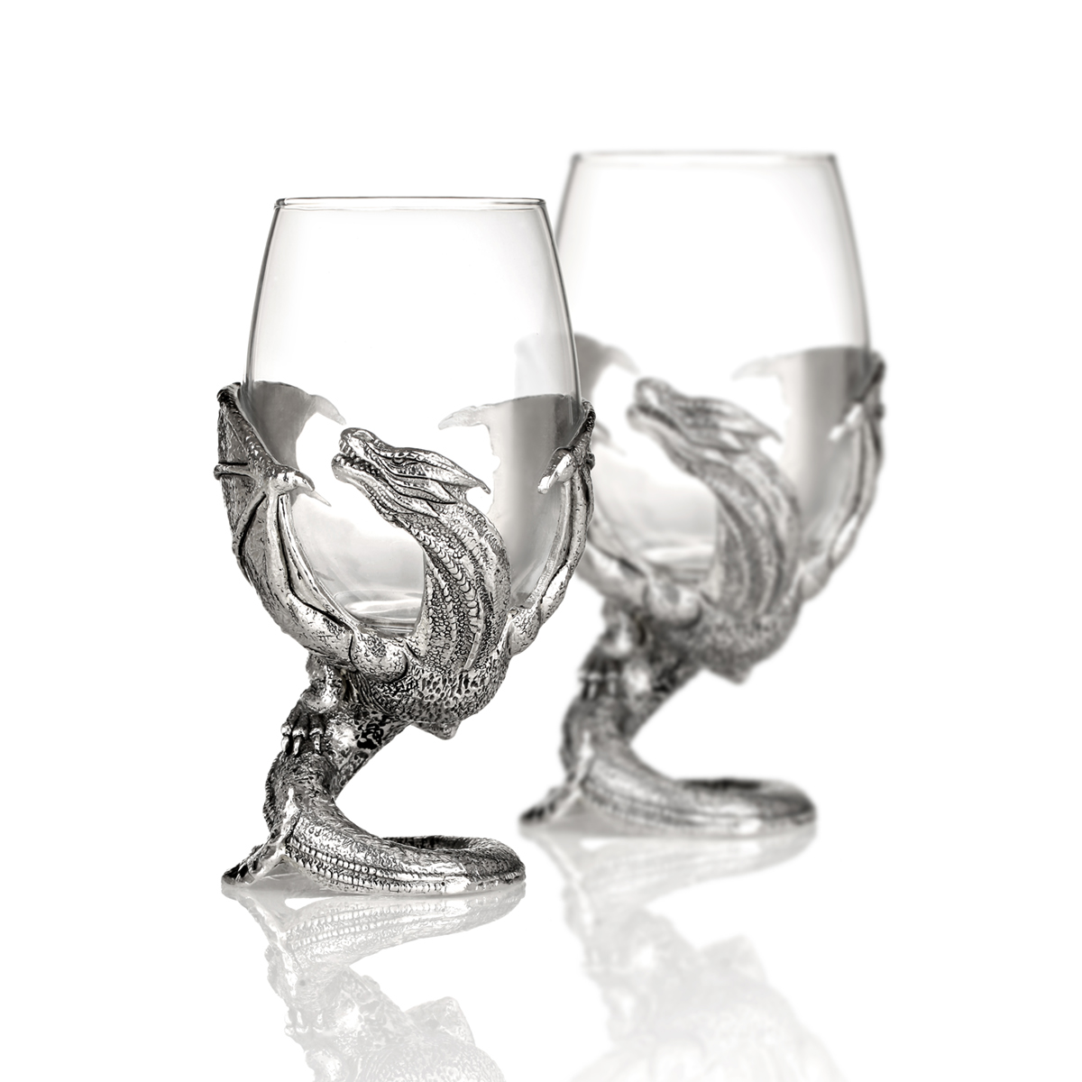 glas-wein-kristall-drache-dragon-thrones-silber-002 Two Dragons - Zwei Weingläser getragen von Drachen - Made in England