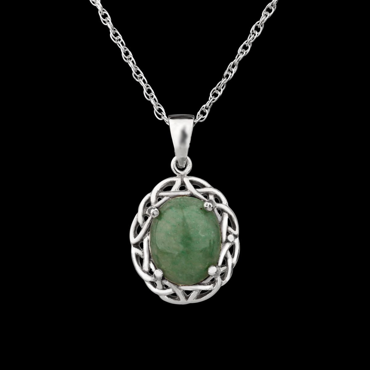 Ovaler keltischer Anhänger aus Schottland -  Sterling Silber & grüne Jade