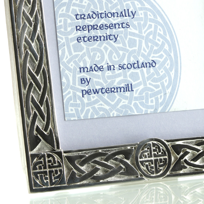 Celtic Cross - keltischer Bilderrahmen aus Schottland - 5x7" (ca. 13x18 cm)