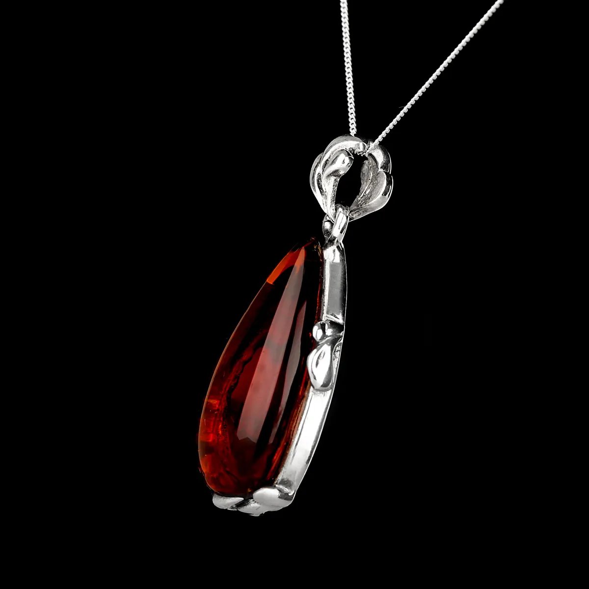 Cognac Red Amber Drop - Irischer Anhänger aus rotem Bernstein & Sterling Silber