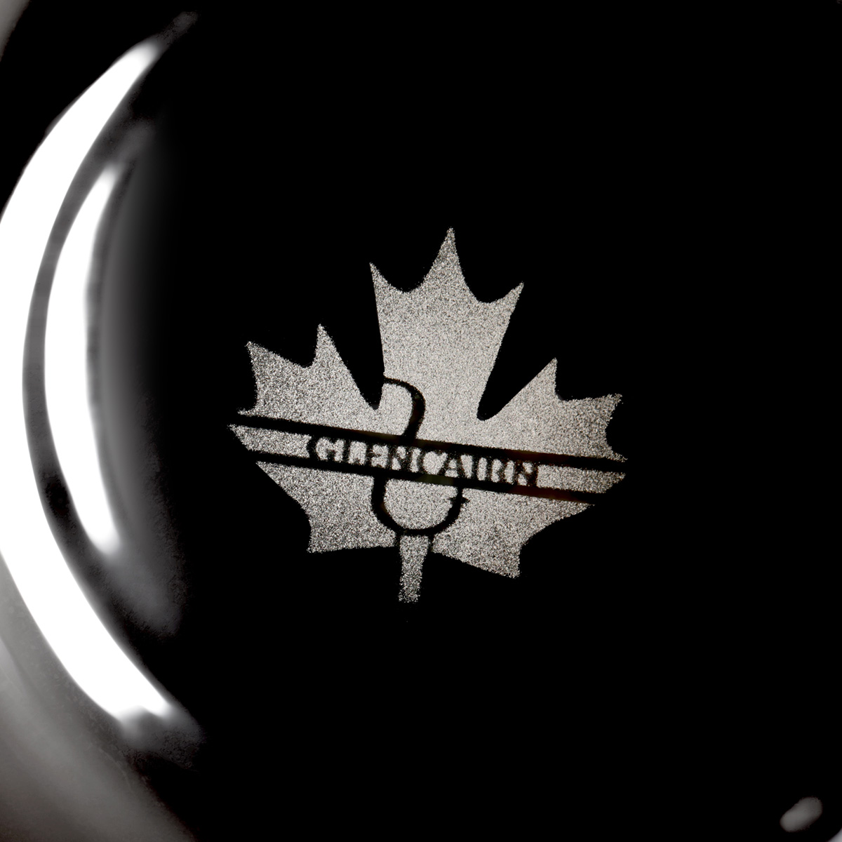 The Official Canadian Whisky Glas mit Ahornblatt - von Glencairn Crystal
