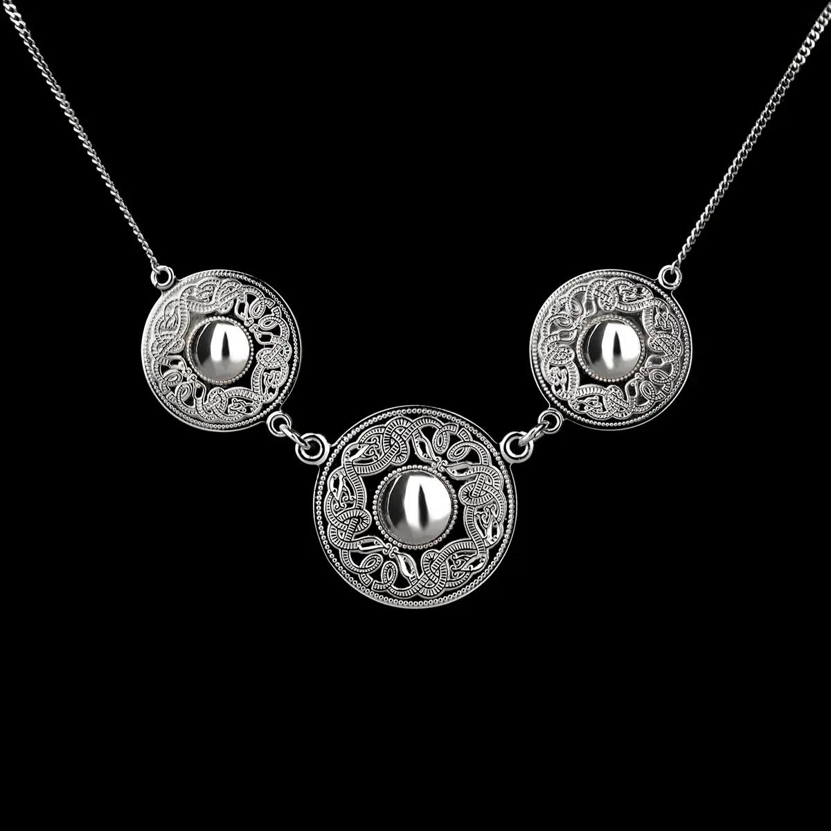 kette-anhaenger-keltisch-celtic-warrior-irland-silber-3fach-rund-002 Celtic Warrior - Triple Disc - keltische Kette aus Irland