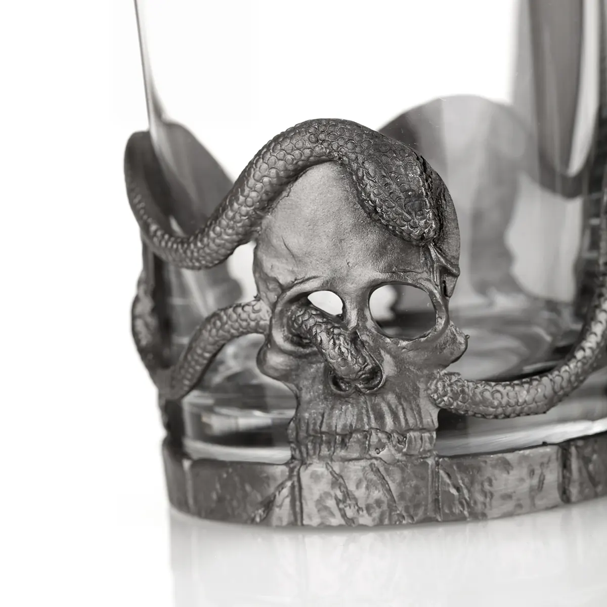 whisky-glas-tumbler-death-poison-skull-totenkopf-007 Skull Whisky Tumbler - Handgefertigtes Totenkopf Whiskyglas aus England
